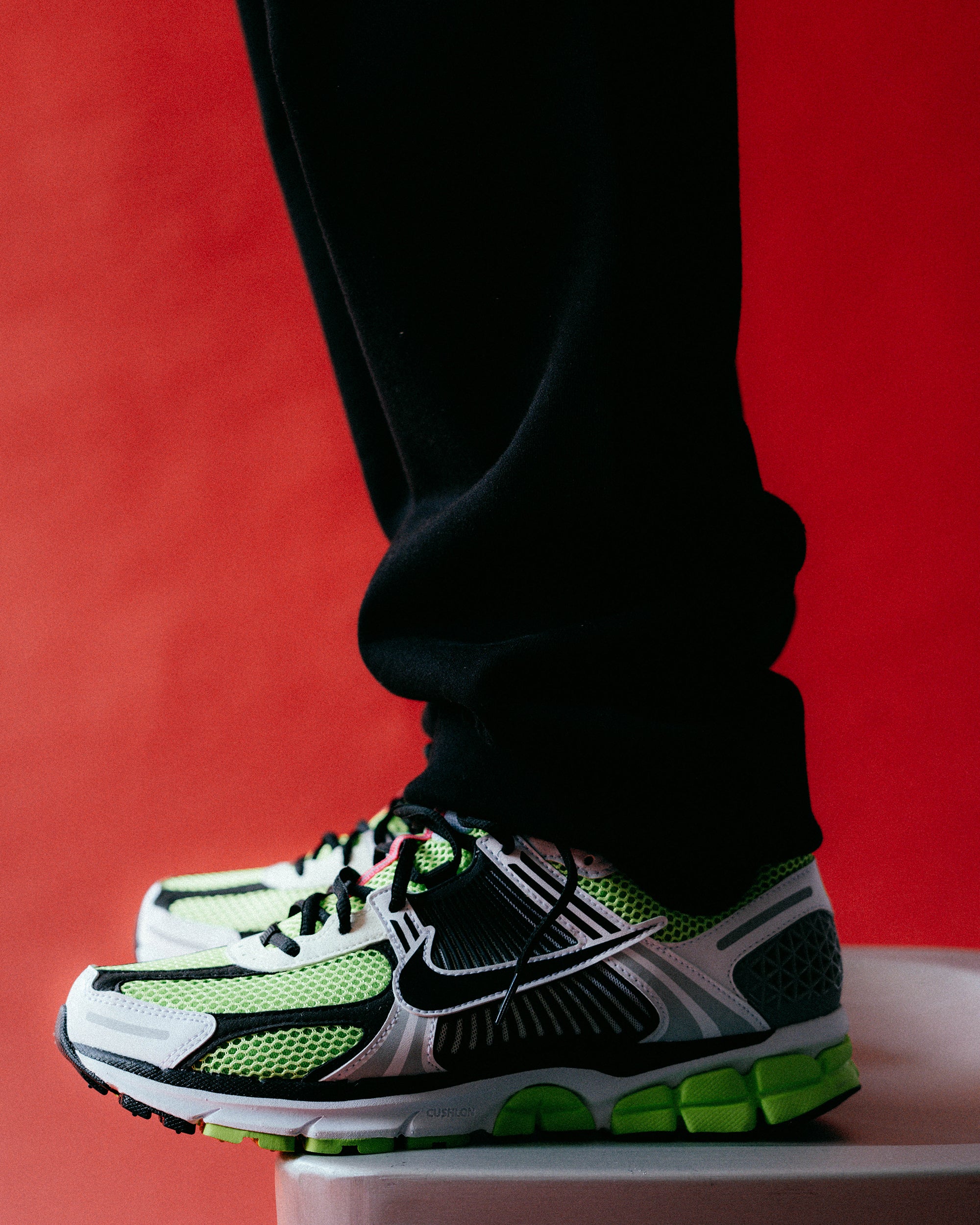 Nike Zoom Vomero 5 'Electric Green'